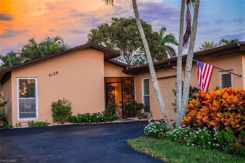 4129 Lakewood BLVD E-24 NAPLES, FL 34112