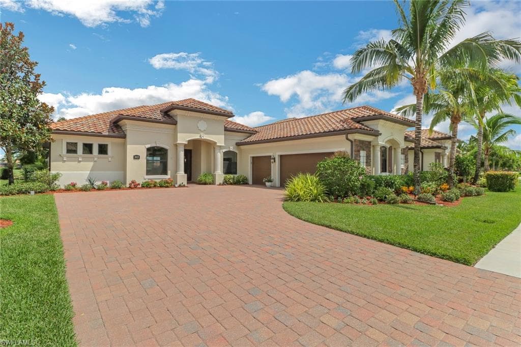 28629 Lisburn CT BONITA SPRINGS, FL 34135