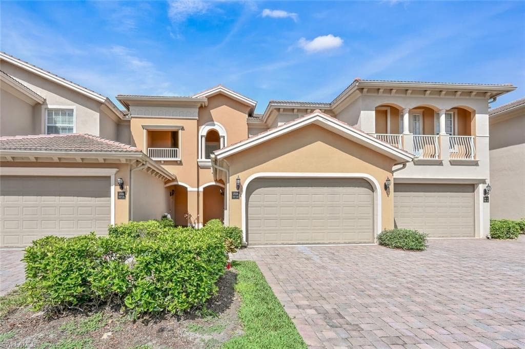 21536 Taft CT 202 ESTERO, FL 33928