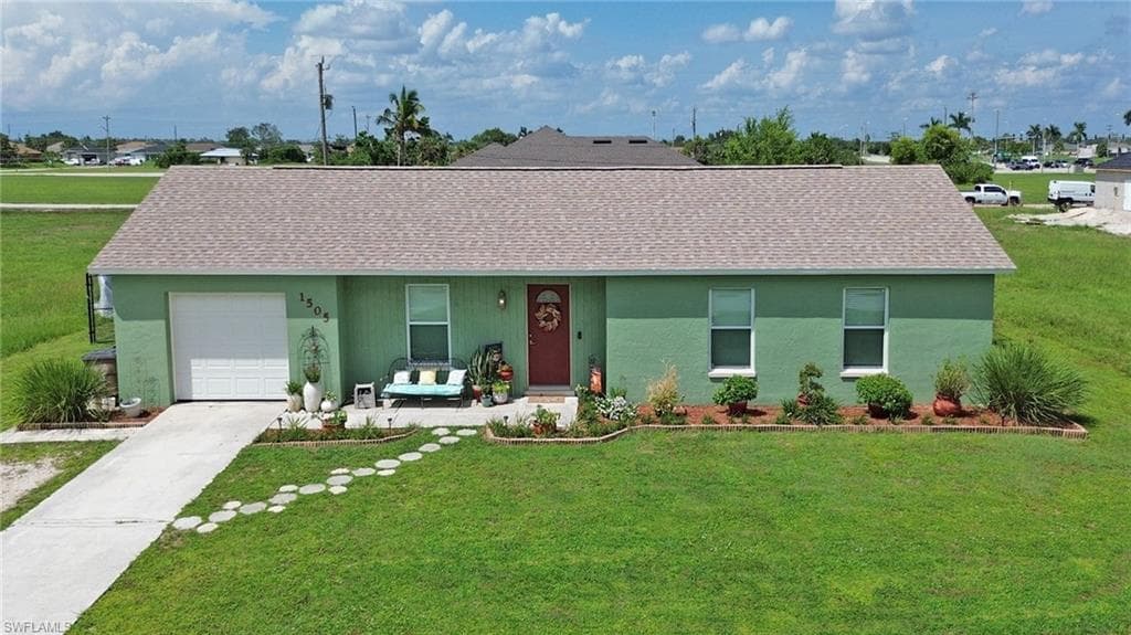 1505 NE 15th TER CAPE CORAL, FL 33909