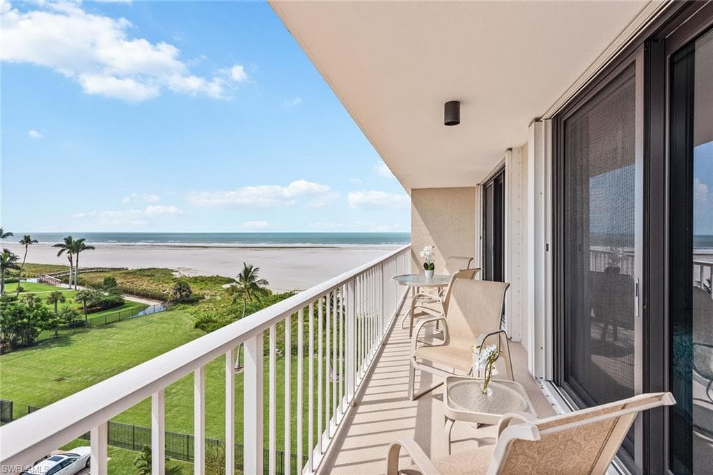 260 Seaview CT 609 MARCO ISLAND, FL 34145