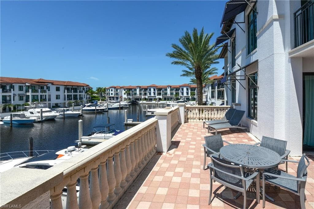 1500 5th AVE S 2-212 NAPLES, FL 34102