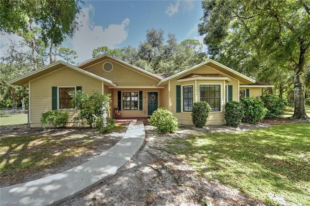1662 Palm LN LABELLE, FL 33935