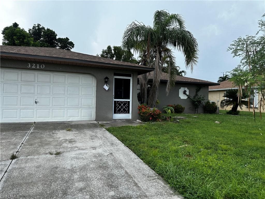 3210 Country Club BLVD CAPE CORAL, FL 33904