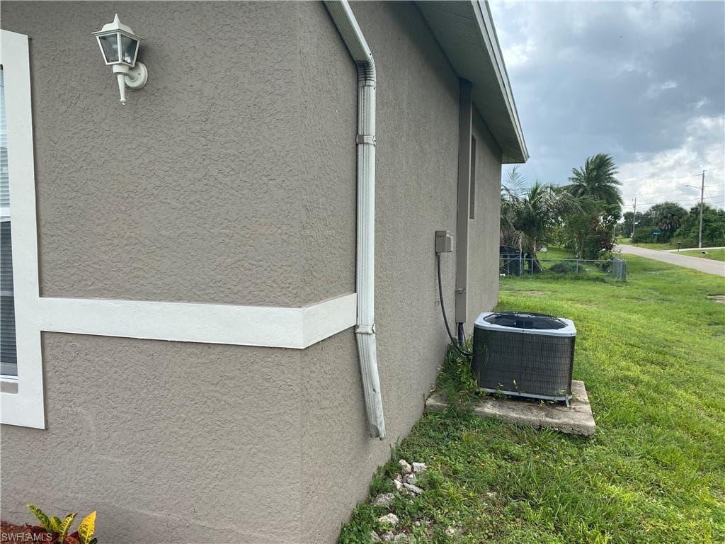 2900 Colin AVE S LEHIGH ACRES, FL 33976
