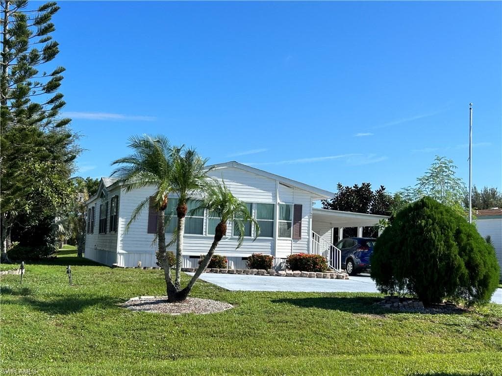 905 Manatee RD NAPLES, FL 34114