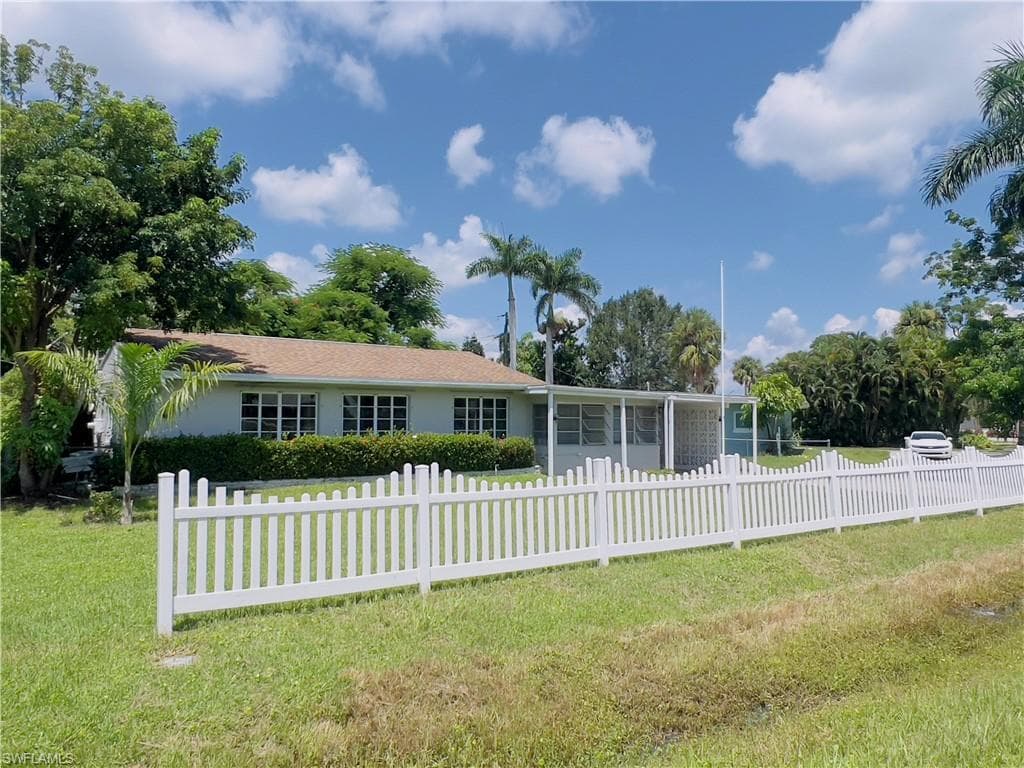 4461 Birmingham ST FORT MYERS, FL 33905