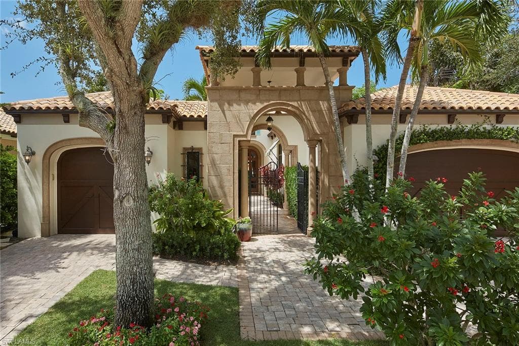 1561 Marsh Wren LN NAPLES, FL 34105