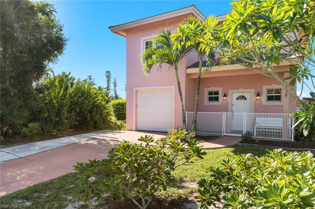 10310 West Terry ST BONITA SPRINGS, FL 34135