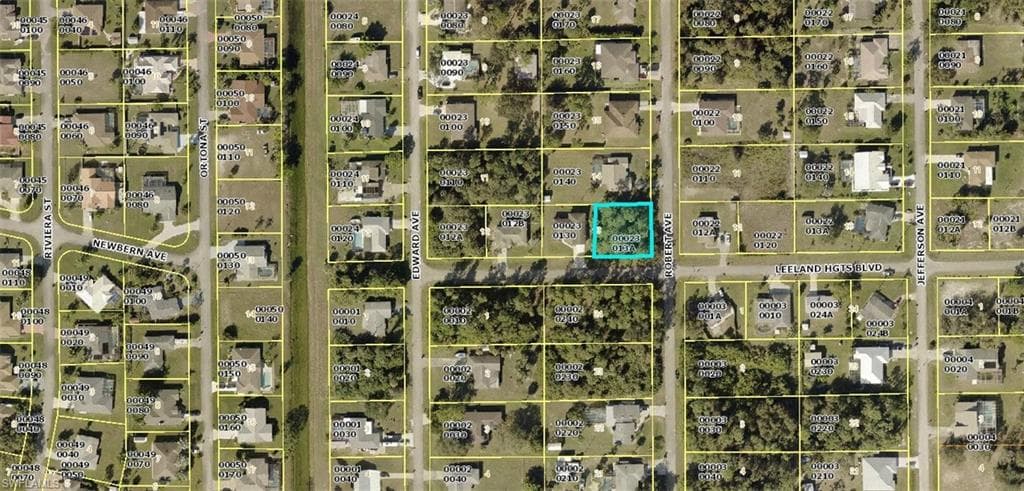 2407 Leeland Heights BLVD LEHIGH ACRES, FL 33936