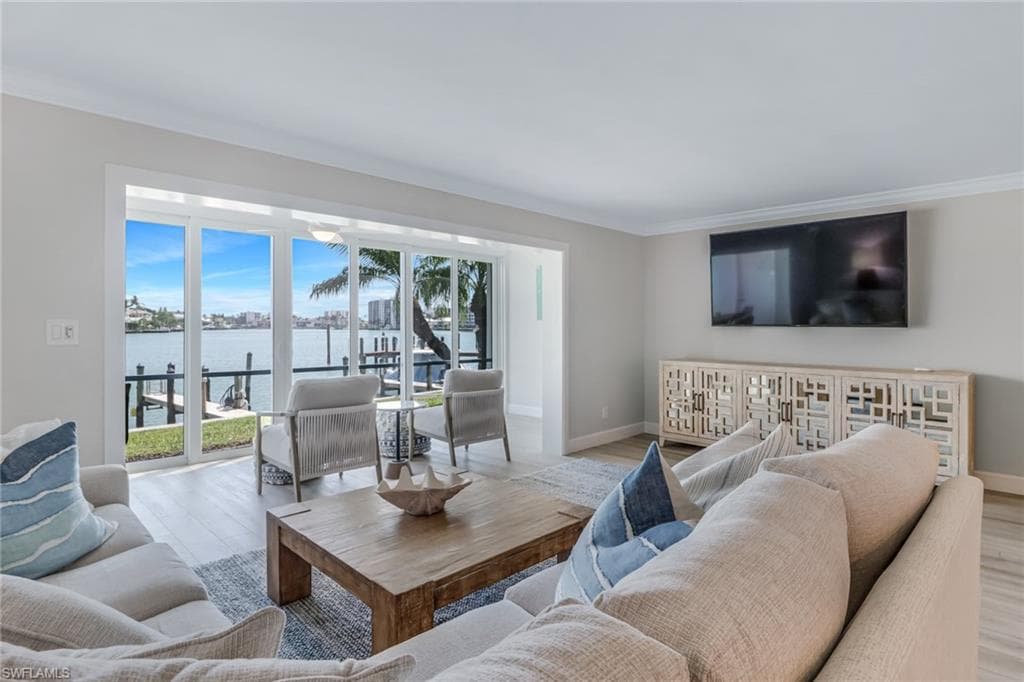 322 Harbour DR 103A NAPLES, FL 34103