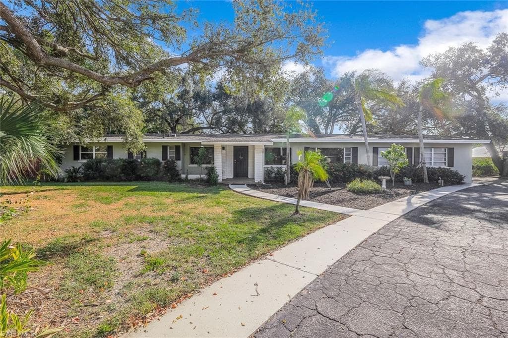 1370 Morningside DR FORT MYERS, FL 33901