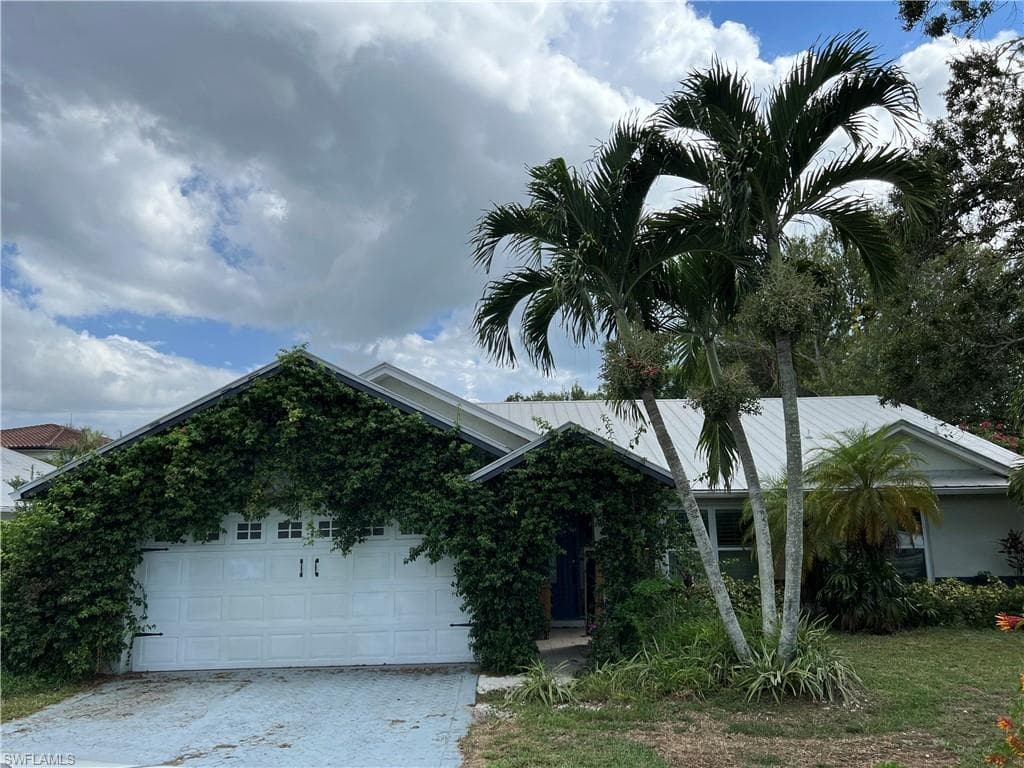 1200 Cypress Woods DR NAPLES, FL 34103