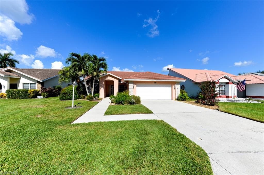 213 Countryside DR NW NAPLES, FL 34104