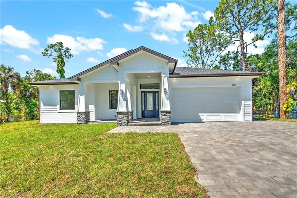 1130 Wood DR FORT DENAUD, FL 33935