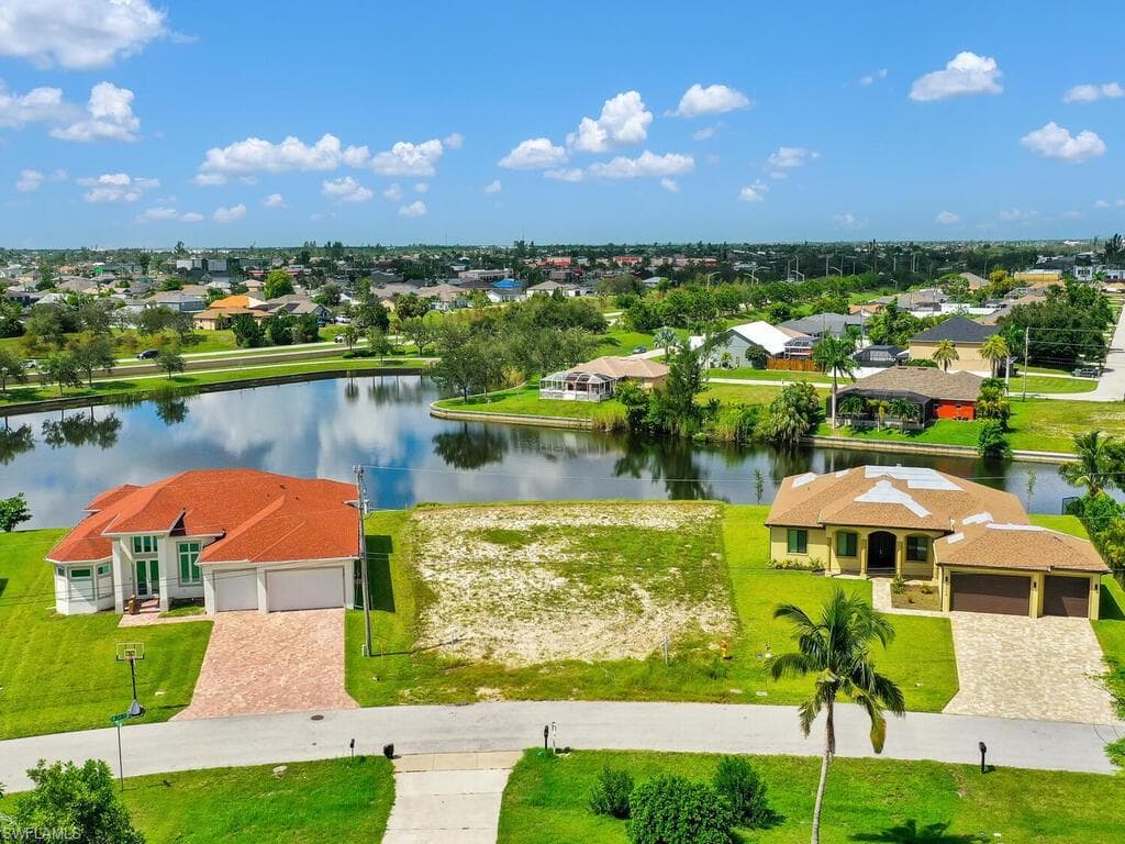 2328 SW 5th AVE CAPE CORAL, FL 33991