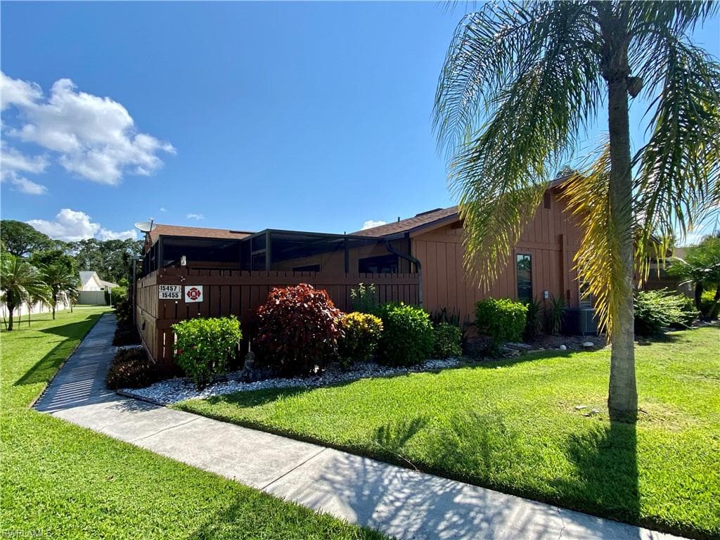 15455 Crystal Lake DR NORTH FORT MYERS, FL 33917
