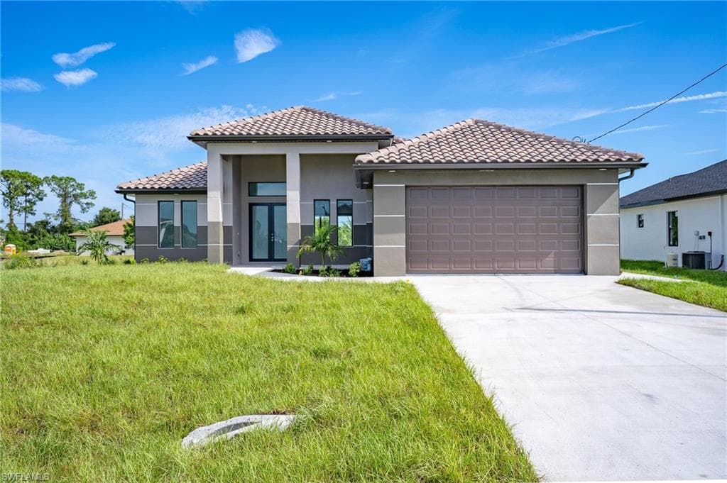 3802 16th ST SW LEHIGH ACRES, FL 33976