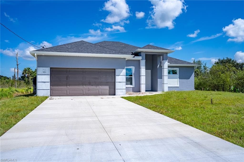 2712 21st ST W LEHIGH ACRES, FL 33971