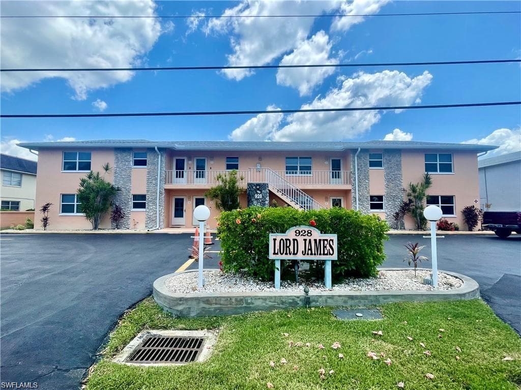 928 SE 46th ST 1B CAPE CORAL, FL 33904