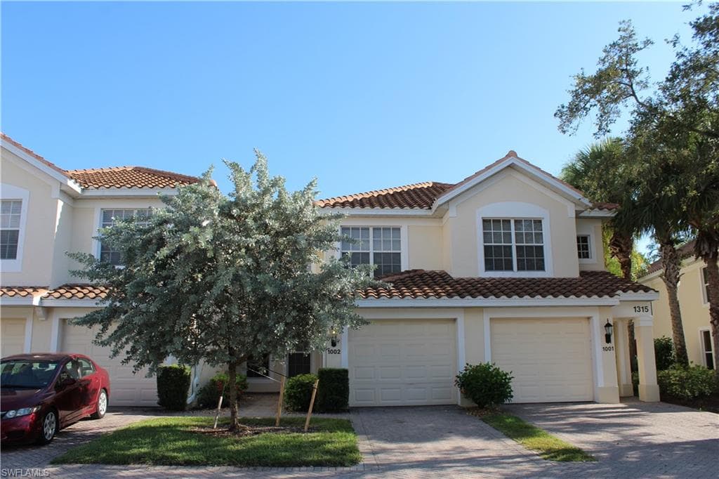 1315 Henley ST 1002 NAPLES, FL 34105