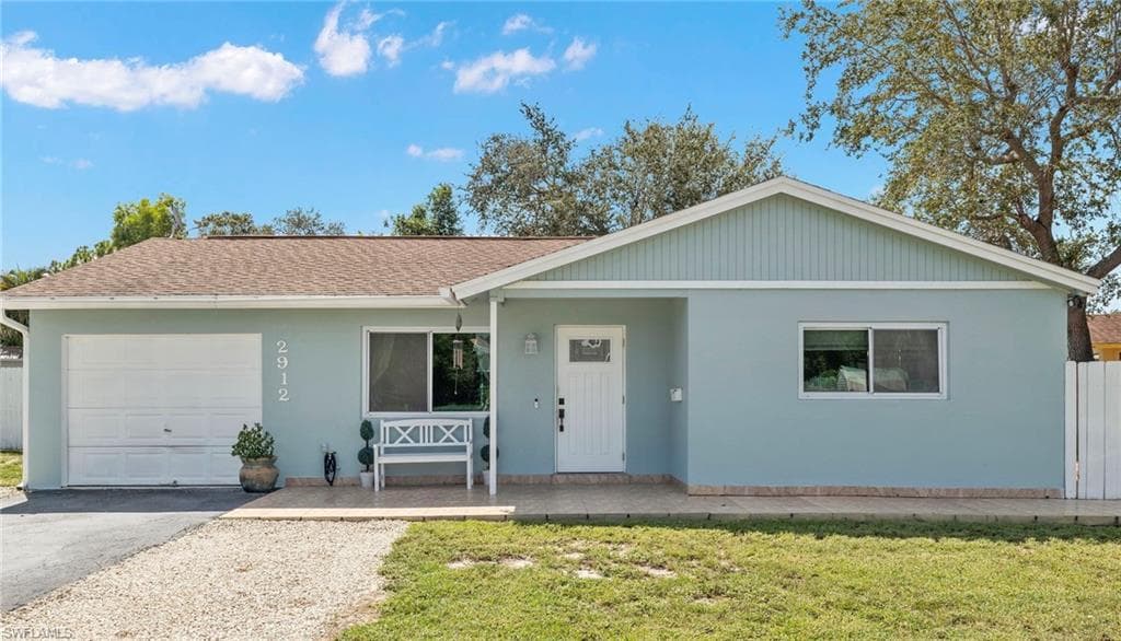 2912 Poinciana DR NAPLES, FL 34105