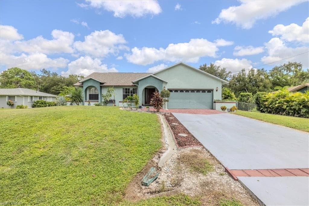 114 Jefferson AVE LEHIGH ACRES, FL 33936