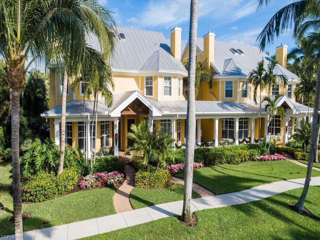 381 6th AVE S 1 NAPLES, FL 34102