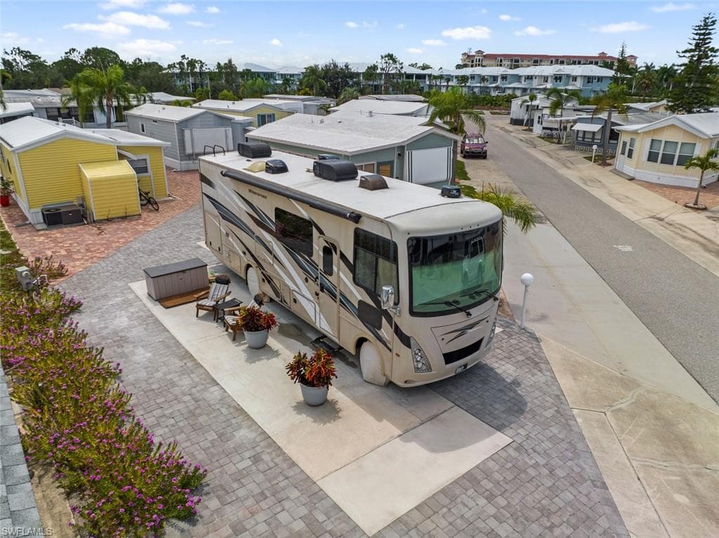 85 Golden Sand AVE BONITA SPRINGS, FL 34135