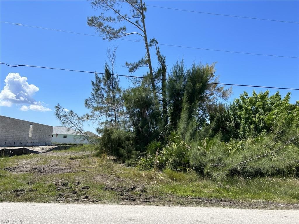 1232 NW 26th PL CAPE CORAL, FL 33993