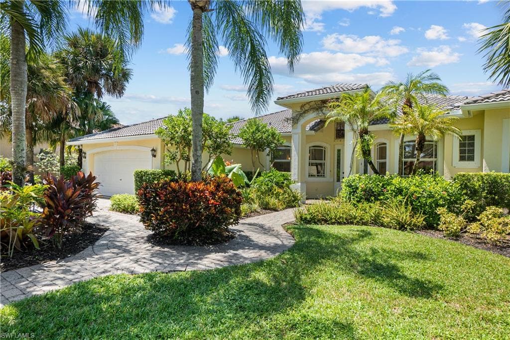 907 Grand Rapids BLVD NAPLES, FL 34120
