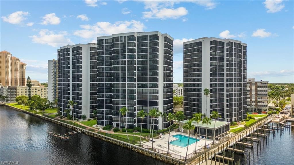 1910 Virginia AVE 201 FORT MYERS, FL 33901