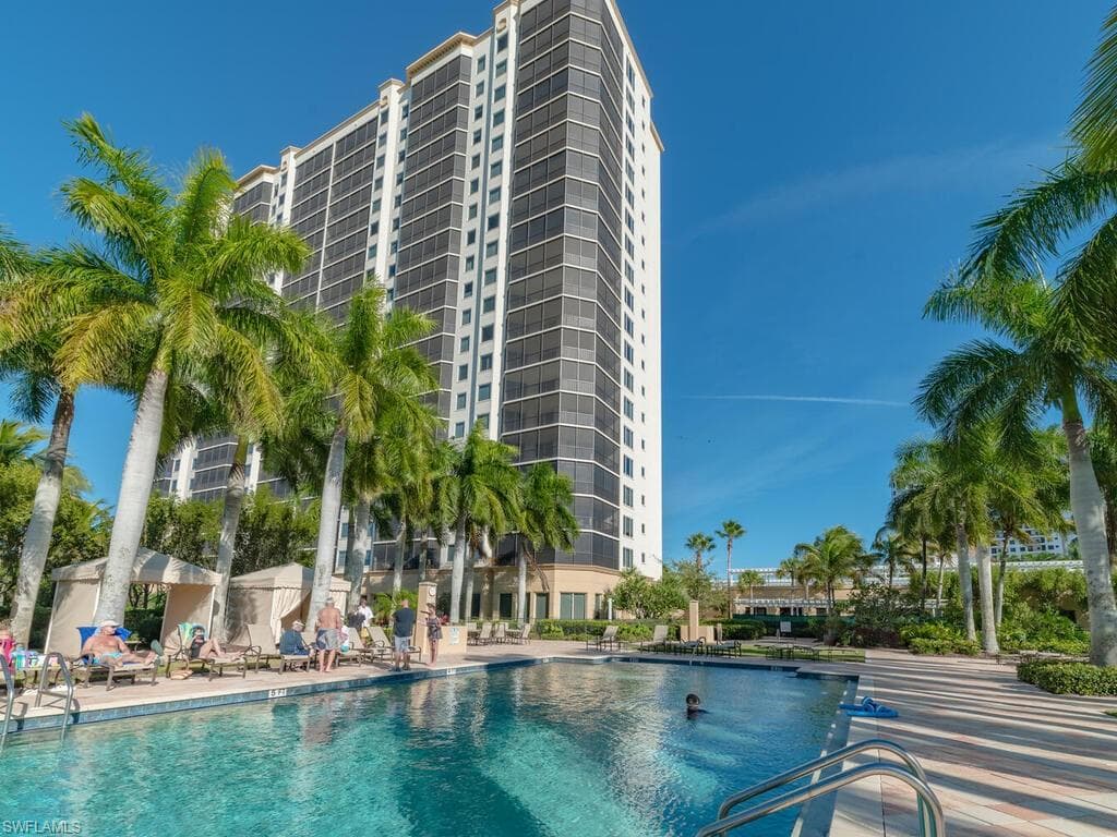 1065 Borghese LN 106 NAPLES, FL 34114