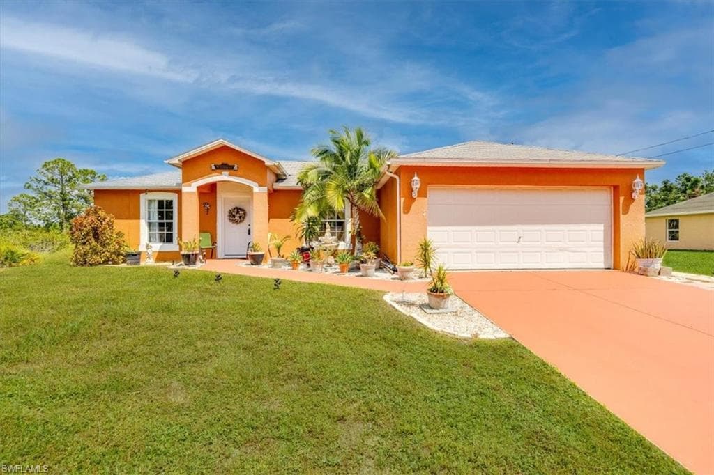 14 W 11th ST LEHIGH ACRES, FL 33972