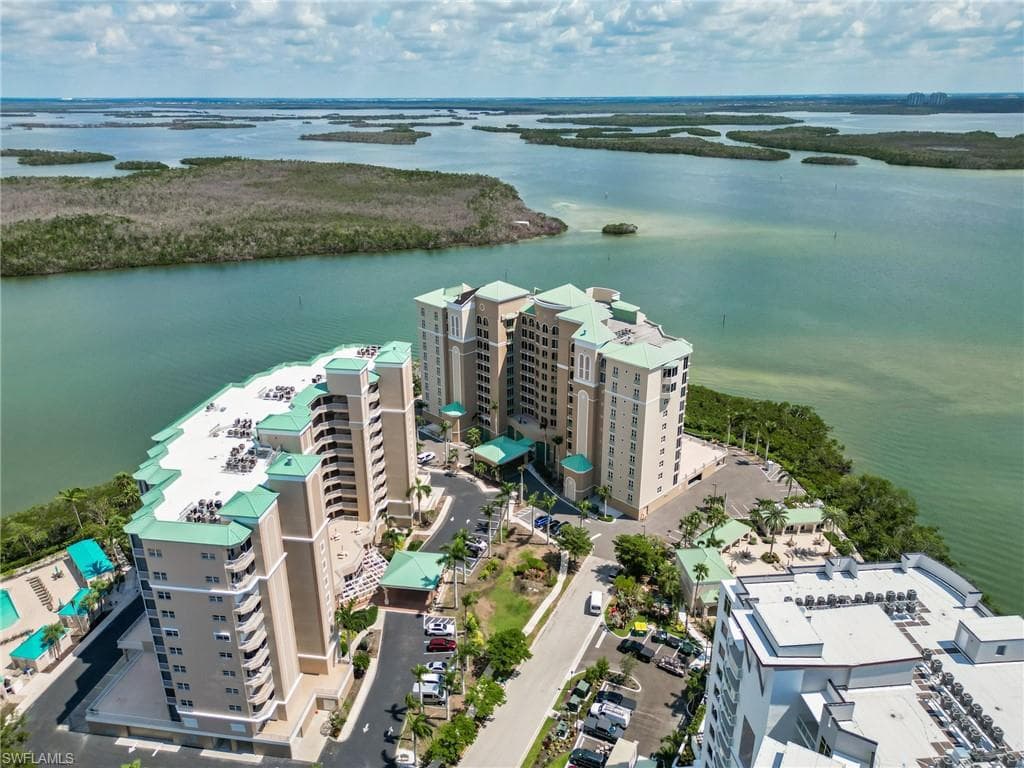 4137 Bay Beach LN 556 FORT MYERS BEACH, FL 33931