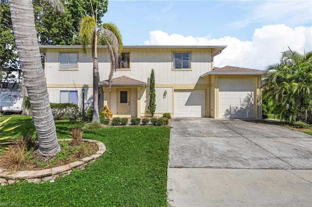 8185 Egret RD FORT MYERS, FL 33967