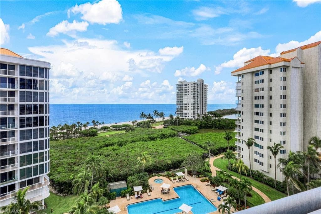 40 Seagate DR 702 NAPLES, FL 34103