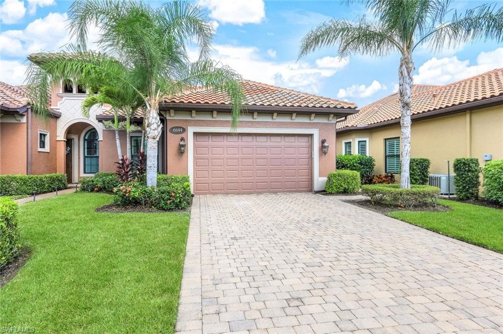 6644 Roma WAY NAPLES, FL 34113