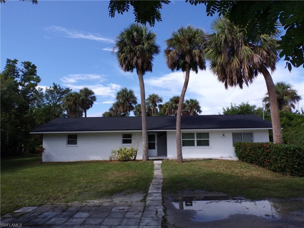 2715 Taylor RD PUNTA GORDA, FL 33950