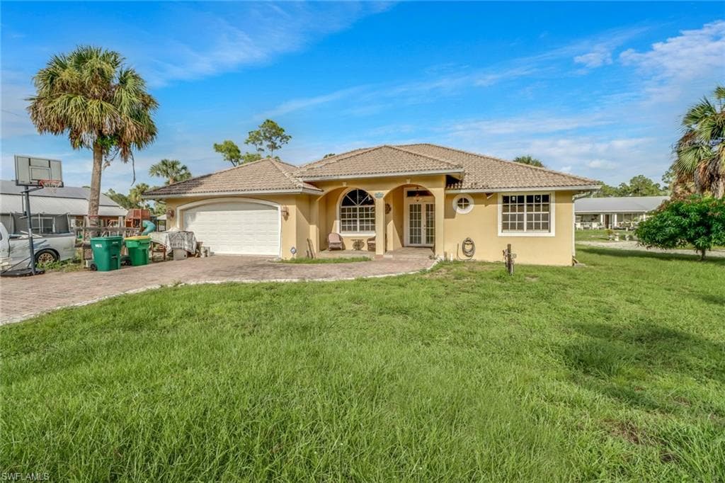 140 12th ST NE NAPLES, FL 34120