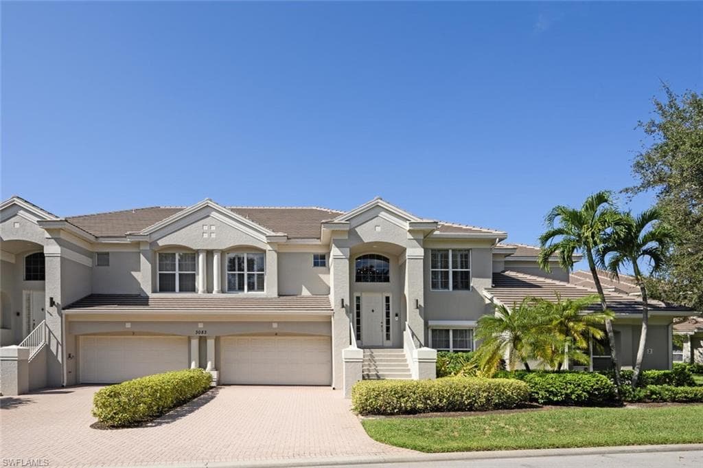 3083 Lancaster DR 6-4 NAPLES, FL 34105