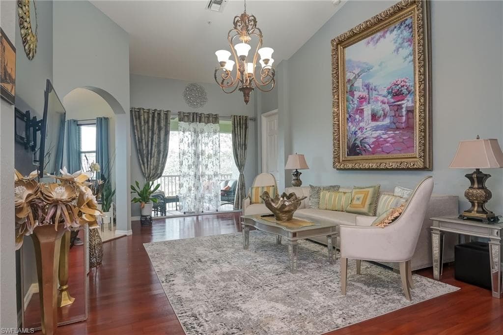 1320 Mariposa CIR 201 NAPLES, FL 34105