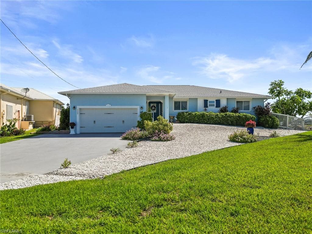 2486 Bayshore DR MATLACHA, FL 33993