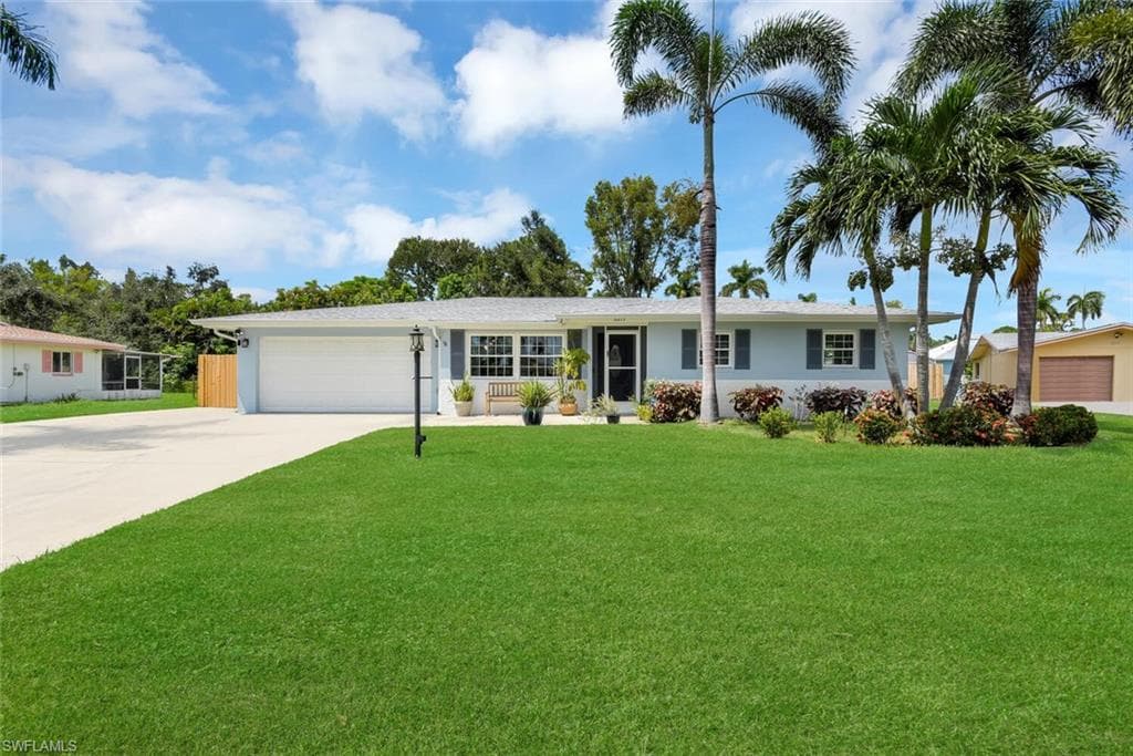 6215 Saint Andrews CIR N FORT MYERS, FL 33919
