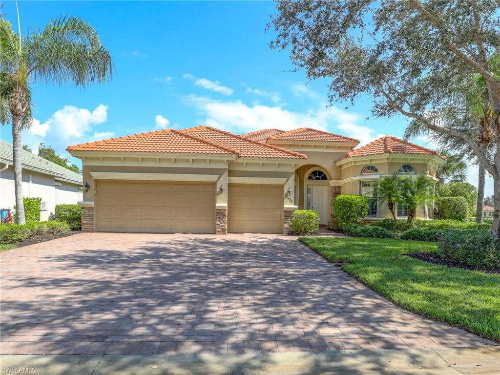26424 Doverstone ST BONITA SPRINGS, FL 34135