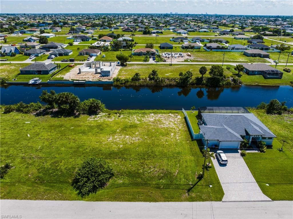 931 NW 9th PL CAPE CORAL, FL 33993