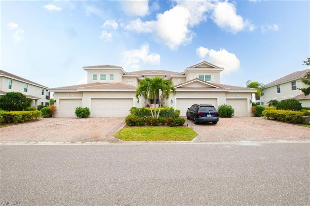 3721 Pebblebrook Ridge CT 102 FORT MYERS, FL 33905