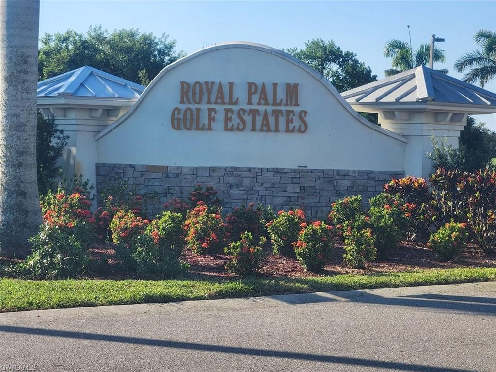 18097 KENSINGTON DR NAPLES, FL 34114