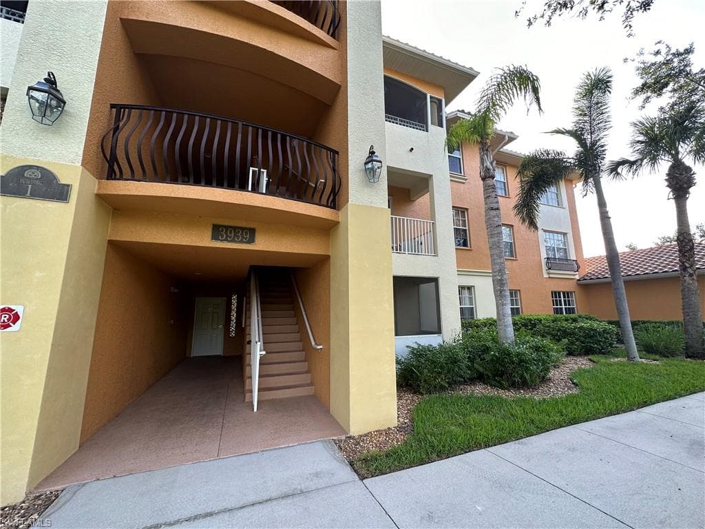 3939 Pomodoro CIR 102 CAPE CORAL, FL 33909