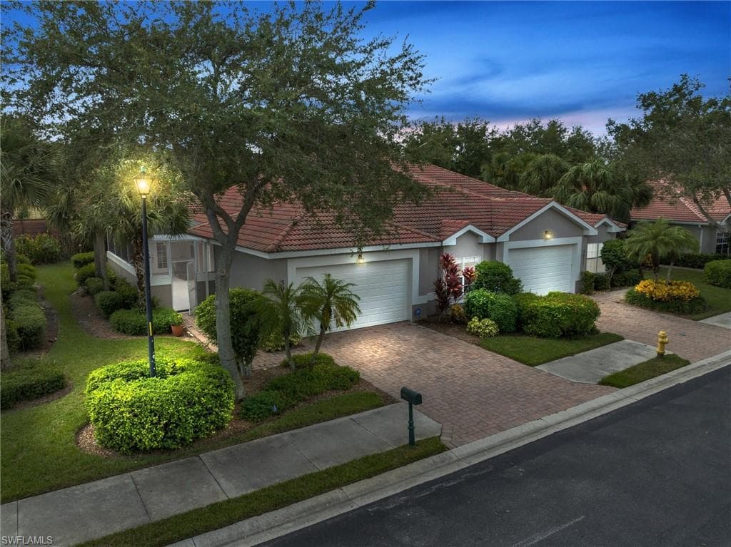 3915 Recreation LN NAPLES, FL 34116